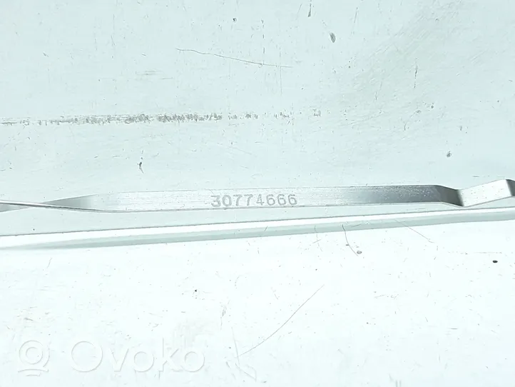 Volvo V70 Oil level dip stick 30774666