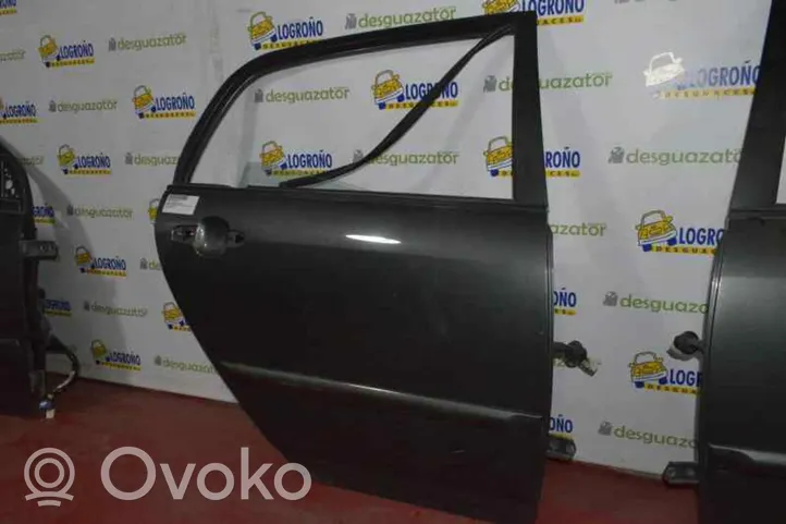 Toyota Corolla Verso E121 Portiera posteriore 6700302170