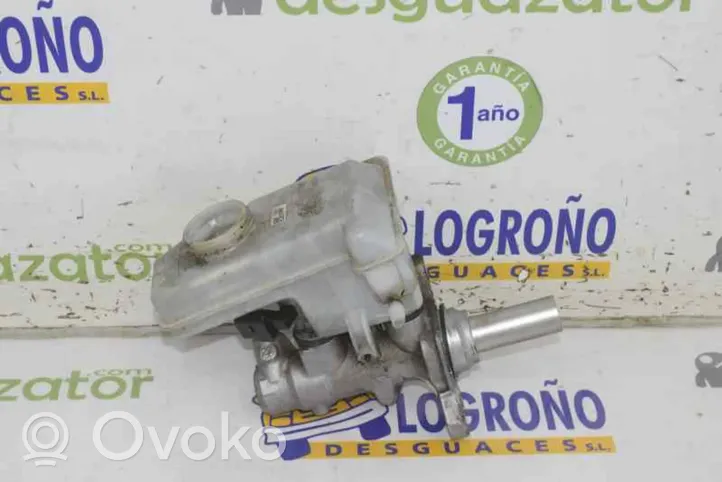 Seat Leon IV Główny cylinder hamulca 8V1611021A