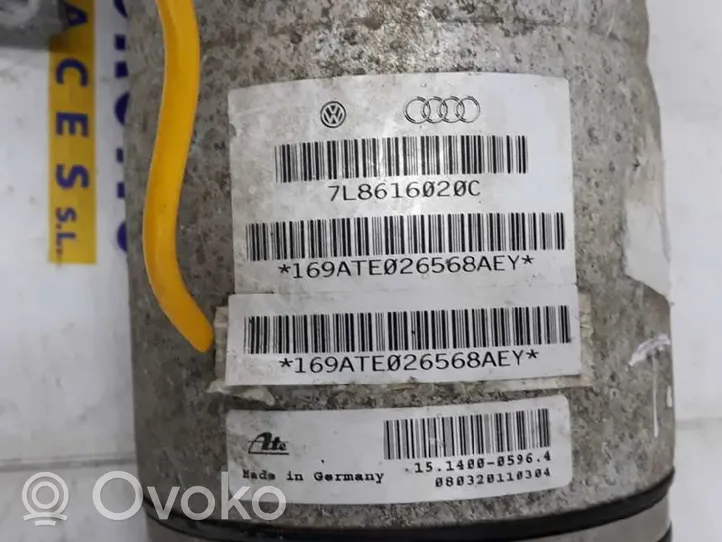 Audi Q7 4M Galinis amortizatorius su spyruokle 7L8616020C