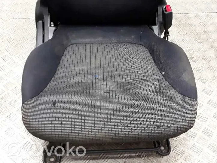 Mitsubishi L200 Seat set 