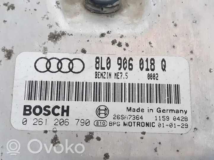 Audi TT Mk1 Calculateur moteur ECU 8L0906018Q
