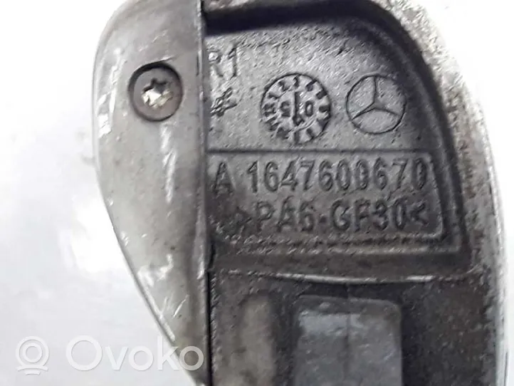 Mercedes-Benz R W251 Takaoven ulkokahva 1647600670