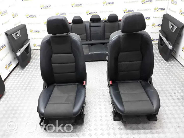 Mercedes-Benz GLK (X204) Fotele / Kanapa / Komplet 