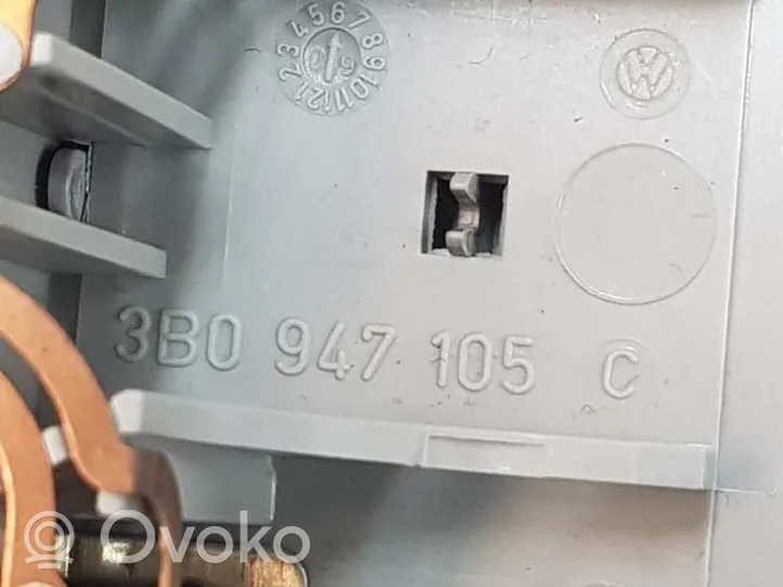 Skoda Roomster (5J) Rivestimento della console di illuminazione installata sul rivestimento del tetto 3B0947105C