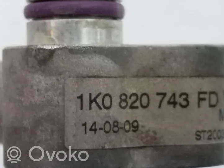 Skoda Octavia Mk2 (1Z) Przewód powietrza kompresora zawieszenia pneumatycznego osi tylnej 1K0820743FD