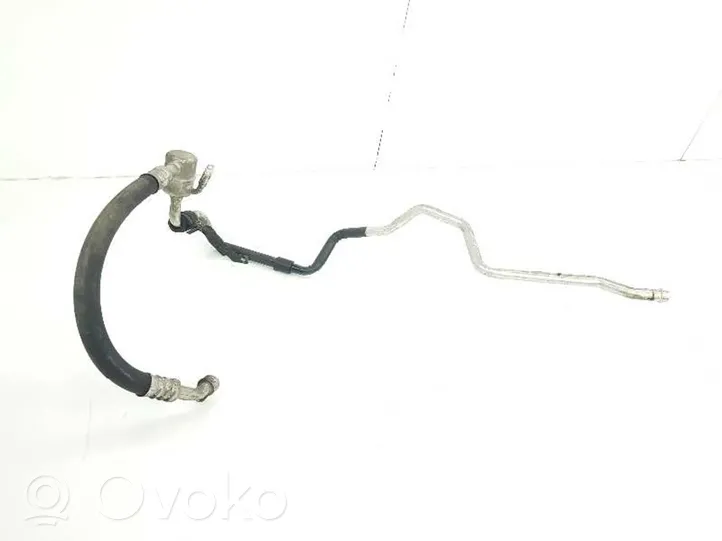 Audi TT Mk1 Tubo flessibile di aspirazione del compressore ad aria dello pneumatico 8N1820743D