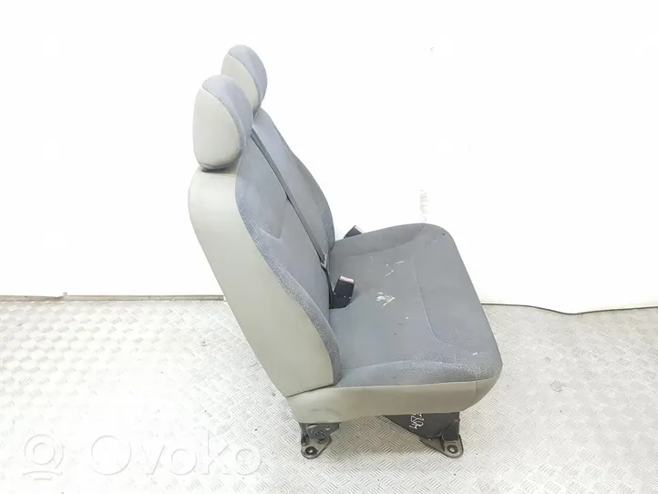 Nissan Primastar Fotel przedni pasażera 