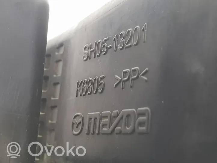 Mazda 3 Obudowa filtra powietrza PE01133AX