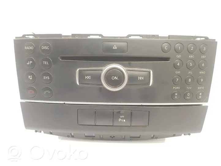 Mercedes-Benz GLK (X204) Radio/CD/DVD/GPS-pääyksikkö A2049007602