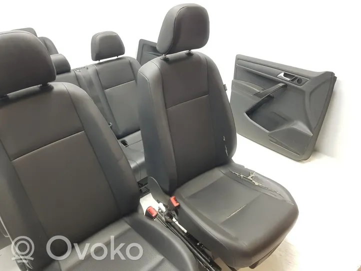 Volkswagen Caddy Seat set 