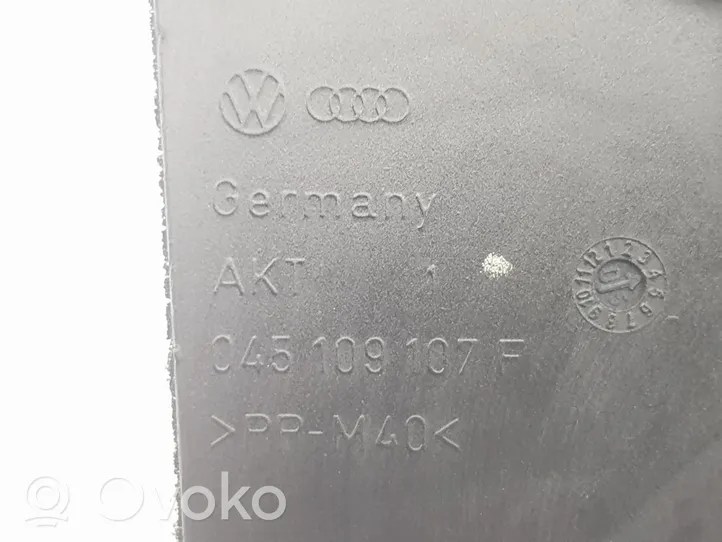 Volkswagen Caddy Osłona łańcucha rozrządu 045109107F