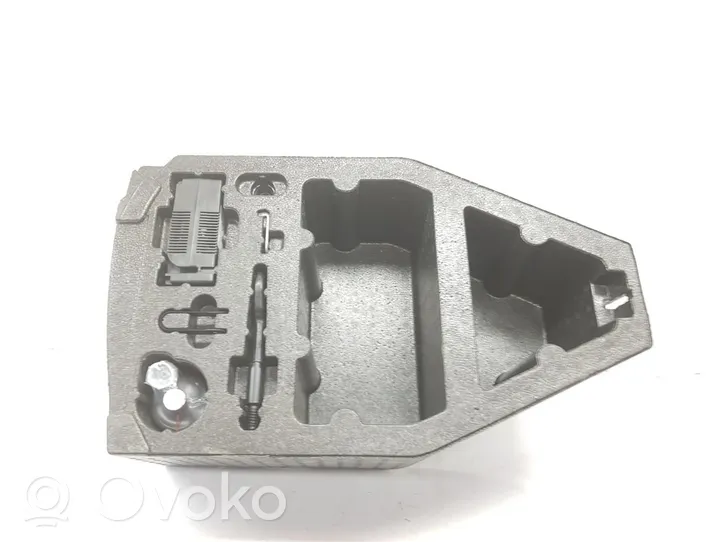 Seat Ibiza V (KJ) Lewarek samochodowy 6F0012109