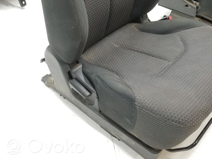 Mitsubishi Montero Sėdynių komplektas 