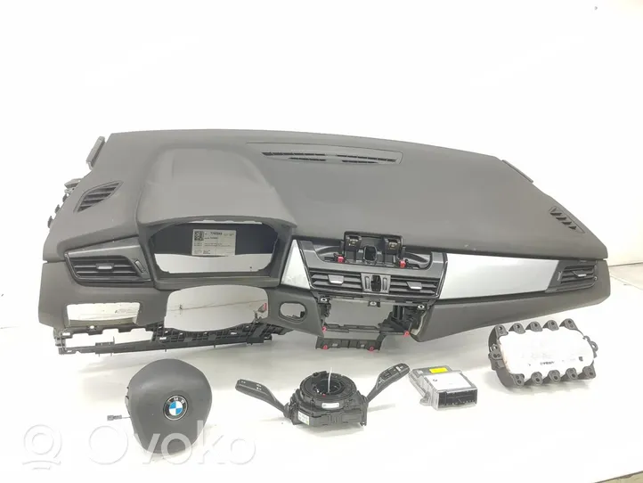 BMW 2 Active Tourer U06 Set airbag con pannello 