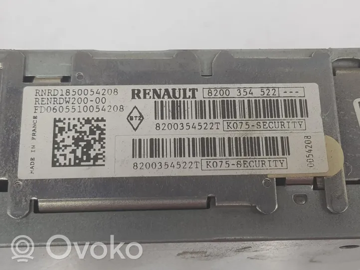 Renault Trafic I Unité principale radio / CD / DVD / GPS 8200354522