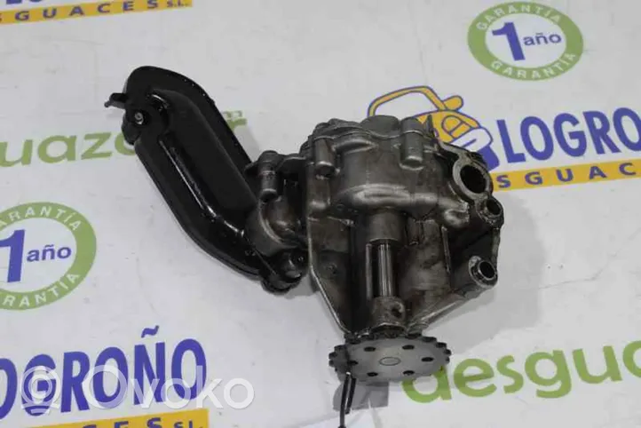 Renault Trafic I Pompe à huile 150004492R