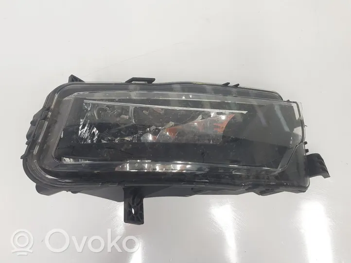 Volkswagen Crafter Światło przeciwmgłowe przednie 7C0853630B