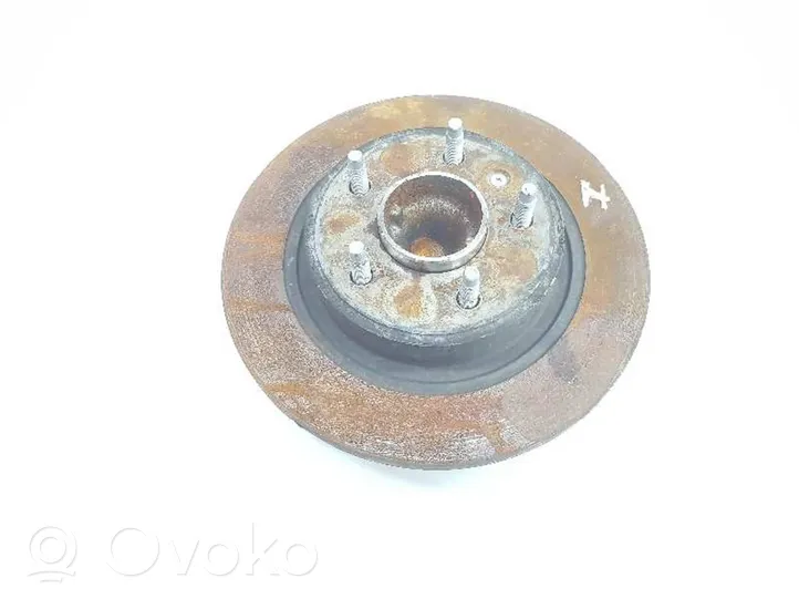 Opel Zafira C Rear wheel hub spindle/knuckle 13591999