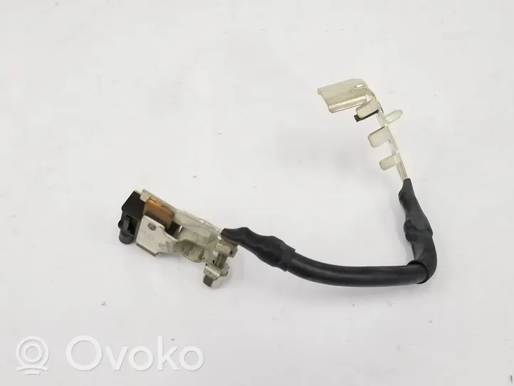 Volkswagen Golf VIII Câble de batterie positif 5WA915181C