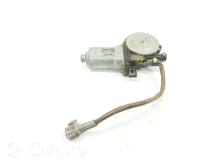 Toyota Land Cruiser (HDJ90) Takaoven ikkunan nostomoottori 8571060070