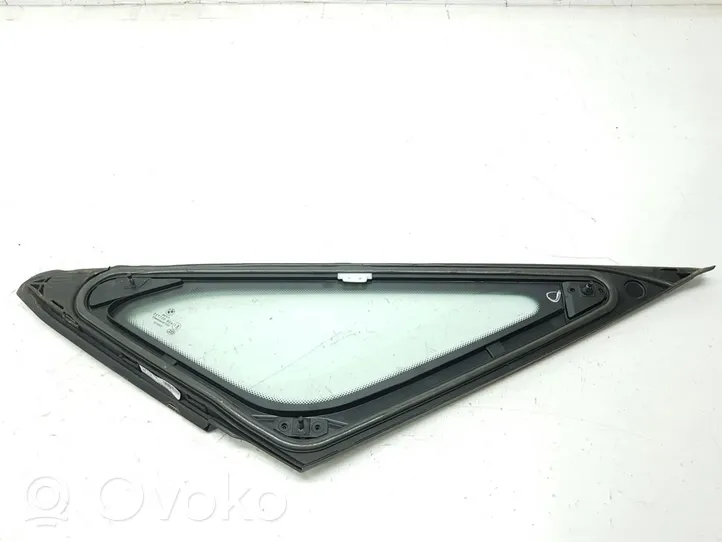 BMW 2 Active Tourer U06 Vetro del finestrino della portiera posteriore 51377375182