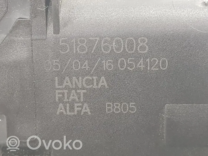 Fiat 500L Takaluukun lukon salvan moottori 52217239