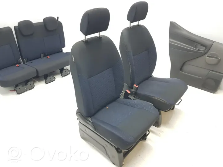 Nissan e-NV200 Fotele / Kanapa / Komplet 