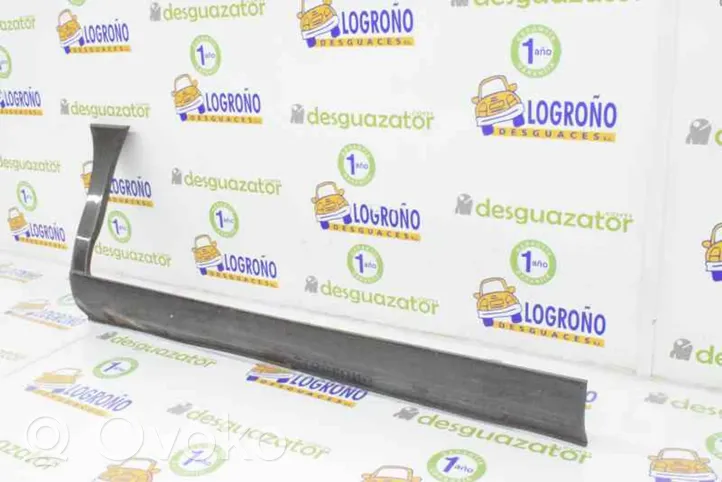 Hyundai H-1, Starex, Satellite Sill 877524A300GL