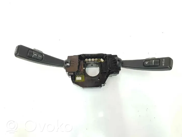 Volvo C70 Steering wheel buttons/switches 8637376