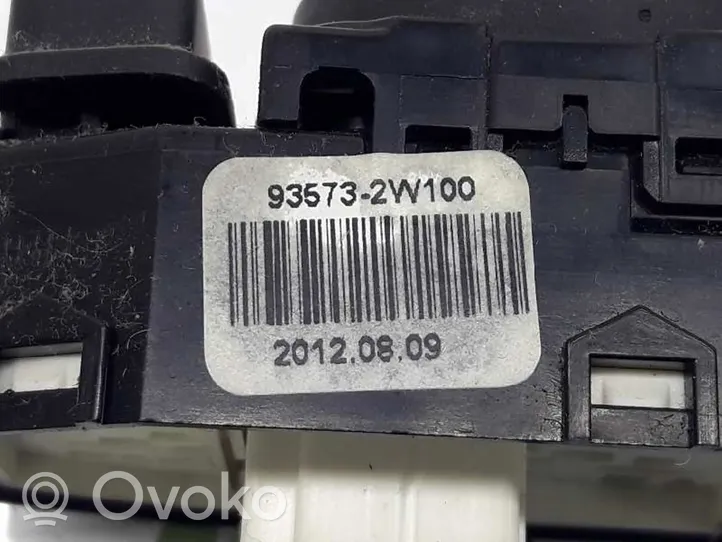 Hyundai Grand Santa Fe NC Przycisk regulacji lusterek bocznych 935732W100