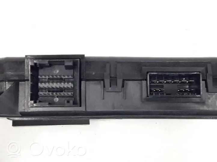 Fiat Idea Oven keskuslukituksen ohjausyksikön moduuli 46842418