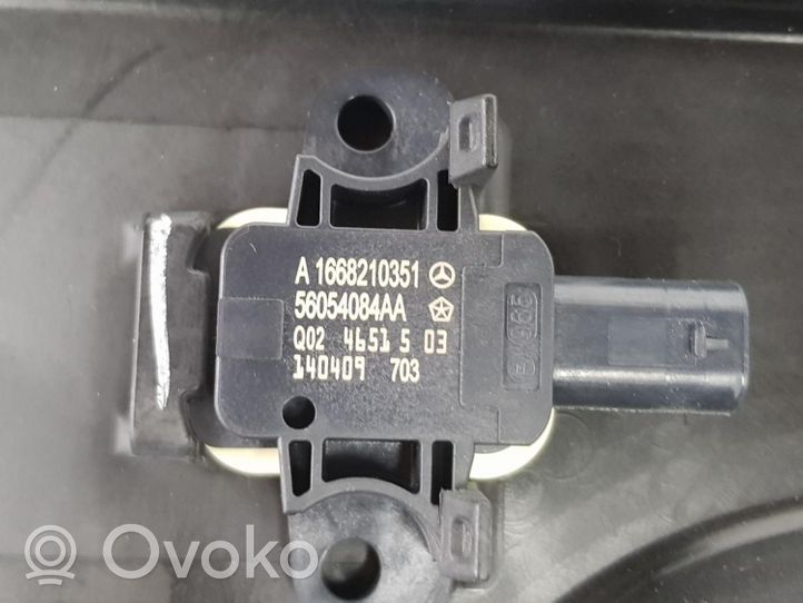 Mercedes-Benz ML AMG W166 Front door window regulator with motor A1667200179