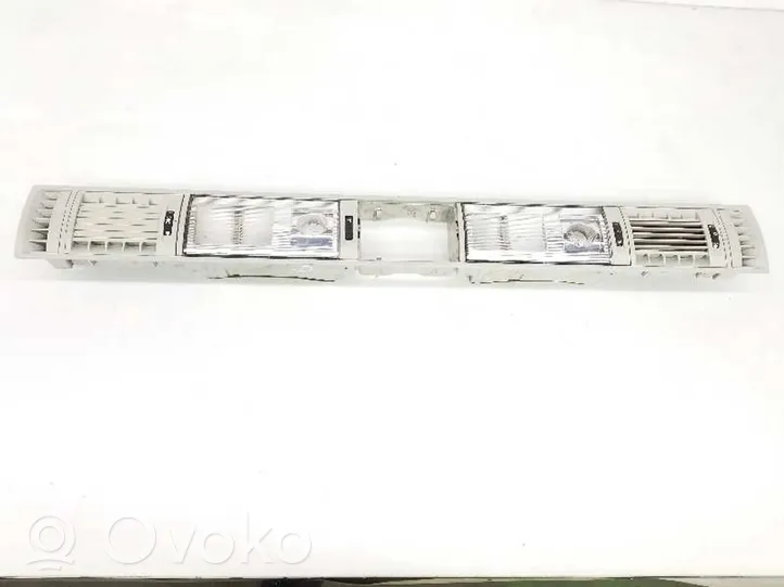 Volkswagen Transporter - Caravelle T5 Rivestimento della console di illuminazione installata sul rivestimento del tetto 3B0947109