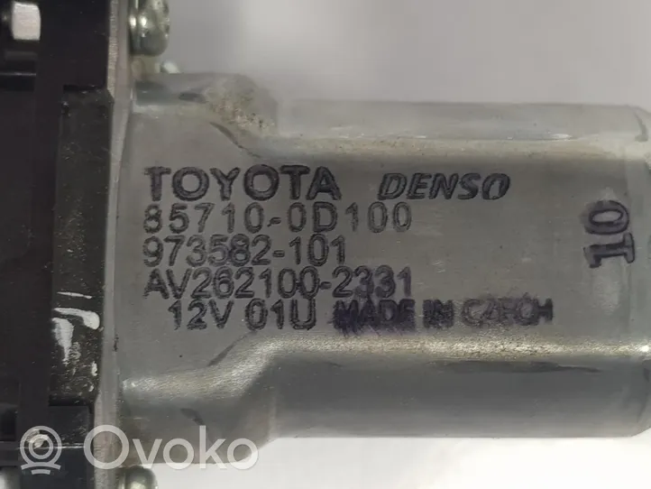 Toyota Yaris Silniczek podnoszenia szyby drzwi tylnych 857100D100