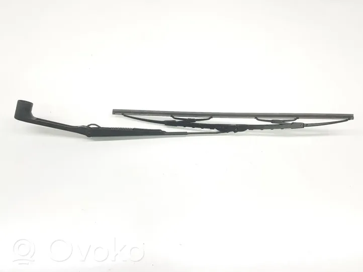 Mitsubishi Montero Ножка стеклоочистителей лобового стекла MB683941