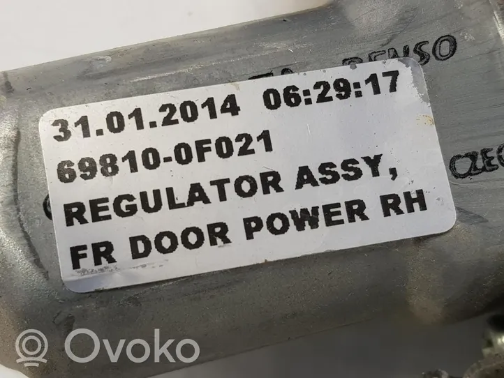 Toyota Verso Podnośnik szyby drzwi z silniczkiem 698100F021
