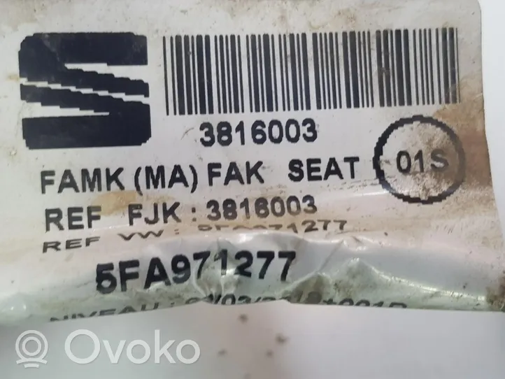 Seat Leon (5F) Ohjaamon sisäilman ilmakanava 2Q012323A