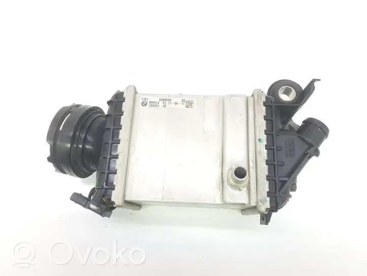 BMW X5 G05 Chłodnica powietrza doładowującego / Intercooler 17518660689