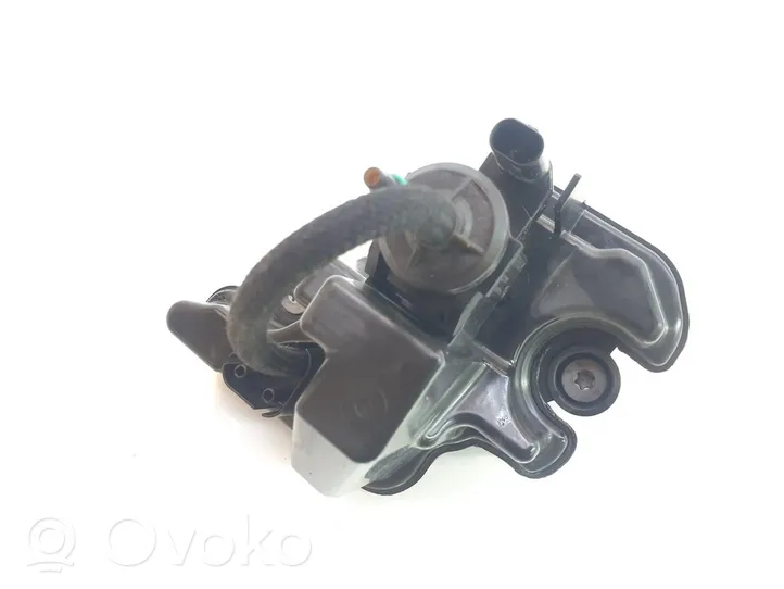 BMW 3 F30 F35 F31 Vacuum valve 8581292