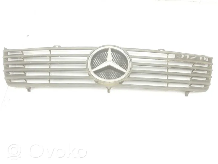 Mercedes-Benz Sprinter W907 W910 Передняя решётка A9018800183