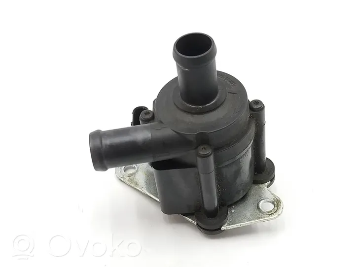 Volvo V40 Pompe de circulation d'eau 31338211