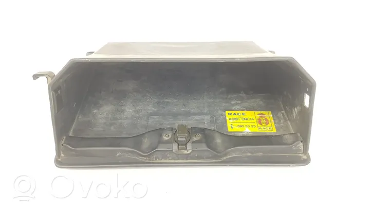 Mitsubishi Montero Vano portaoggetti MB208251