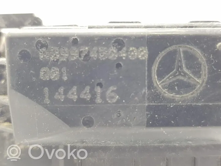 Mercedes-Benz C W205 Takaluukun lukon salvan moottori A0997400400