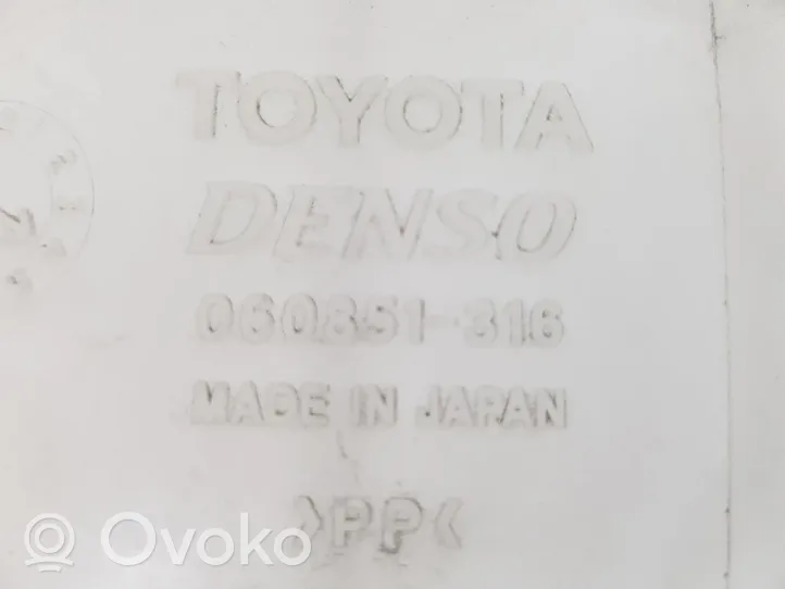Toyota Urban Cruiser (XP110) Tuulilasinpesimen nestesäiliö 8531552140