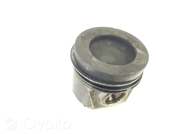 Volkswagen Tiguan Piston avec bielle 04L107065AM