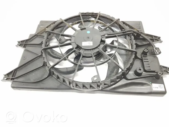 Hyundai i30 Ventilatore di raffreddamento elettrico del radiatore 25304G4710