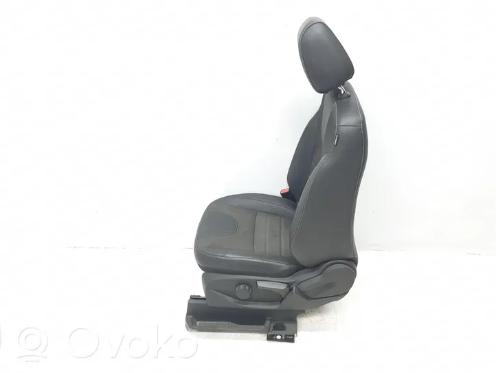 Ford Kuga II Seat set 