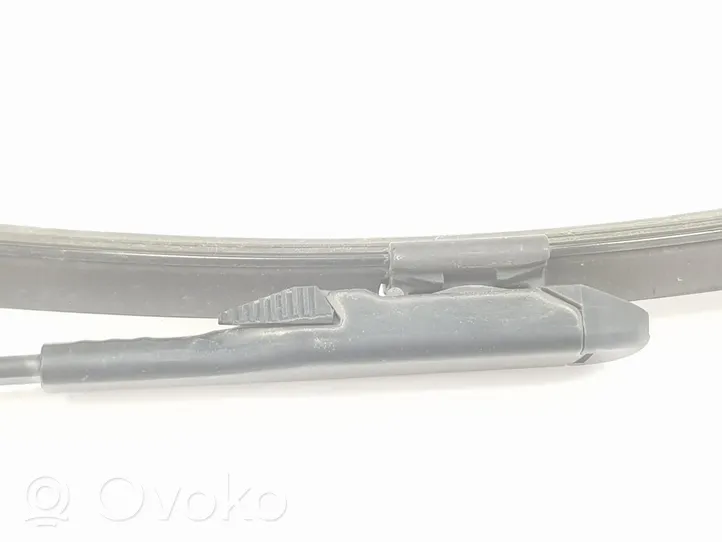 Infiniti Q30 Braccio della spazzola tergicristallo anteriore A1768200144