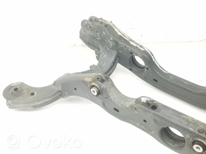 Infiniti Q30 Taka-apurunko 2463502401